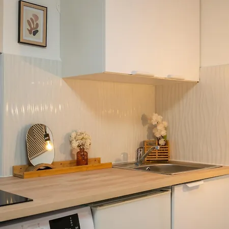 Le Petit Du Stadium Avec Parking Gratuit Villeneuve-d'Ascq