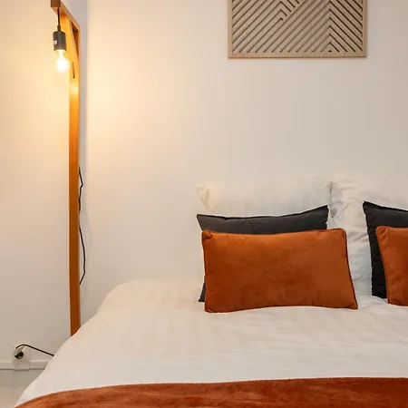 Le Petit Du Stadium Avec Parking Gratuit *