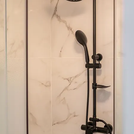 Le Petit Du Stadium Avec Parking Gratuit Villeneuve-d'Ascq